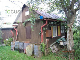 Predám chatu so záhradkou - Stráže