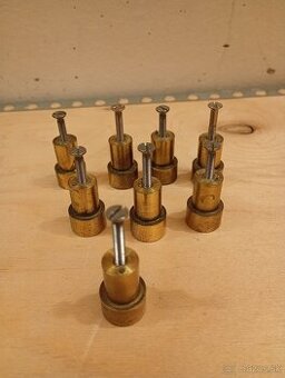 Úchytky, šuplík, vešiak , nábytok , retro