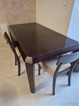 Drevený masívny stôl + 6 ks stoličky