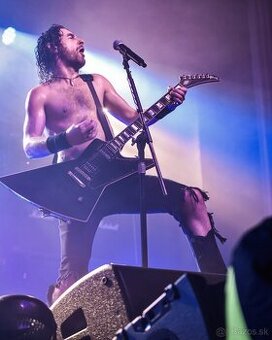 Gitarista hľadá kapelu na koncertovanie