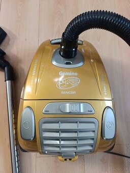 Predám vysávač Sencor v záruke ešte 1 rok