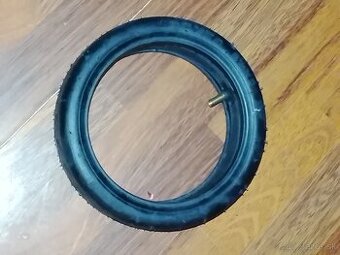 Pneumatika a dušou na kolobezku