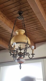 Závesná petrolejová lampa (prerobená na el.)