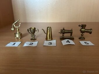 Mosadzné miniatury aj po kuse