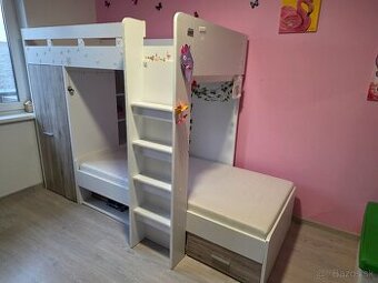 Poschodová posteľ