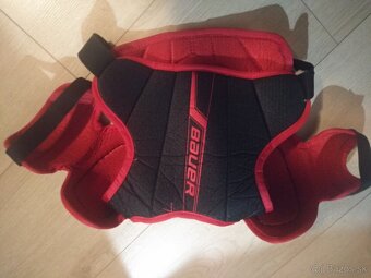 Predám hokejovu vestu Bauer