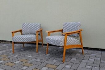 Retro designová křesla TON po renovaci