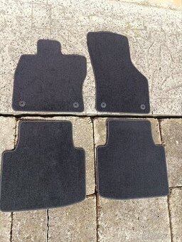 Predám textilné koberce Škoda Superb 3
