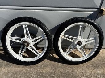 Babetta 210/215 liate kolesa / elektróny