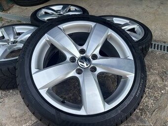 Hliníkové Disky Volkswagen R17 5x112 Zanovne Pneu 205/45 R17