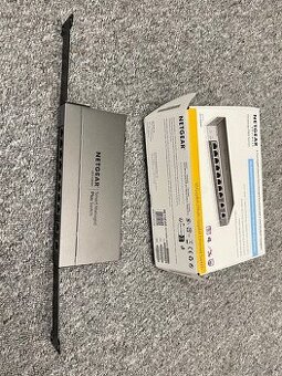 Switch netgear GS110 EMX  8x1Gb + 2x 10Gb - managed