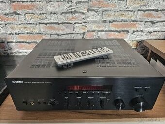 YAMAHA R-S700 Black stereo receiver
