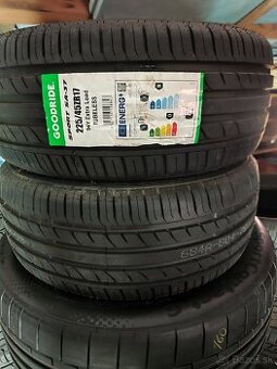 225/45 R17