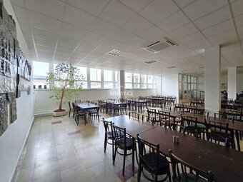 Veľký GASTRO priestor, kuchyňa, jedáleň a príslušenstvo