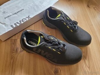 Bezpečnostné topánky uvex