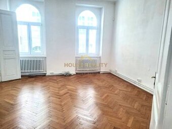 Prenájom nezariadený 3,5 izbový byt, Leškova ulica, BA I. St