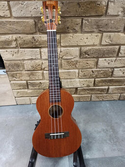 Tenorové ukulele Mahalo s elektronikou
