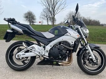 Suzuki GSR 600