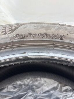 Letné pneumatiky BRIDGESTONE 225/45R18