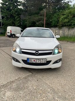 Opel Astra GTC OPC Line