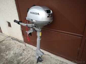 lodny zavesný motor Honda 2,3 HP štvortakt r.v.2023