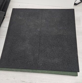 Gumená podlaha do fitness, nová