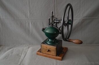 Mlynček na kávu Peugeot  A 1