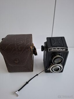 Starožitný fotoaparát(r.1965)