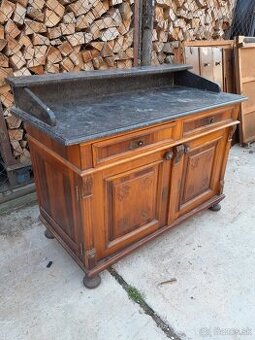 Predám starožitnú komodu