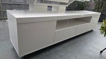 Komoda, stolik pod TV telku