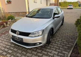Volkswagen Jetta 1,2TSi/ 77kw serviska výhř.sed benzín