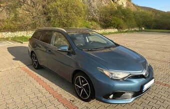 Predam Auris Touring Sports 1.6 LPG + Tazne