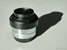 Objektiv Sigma pre Olympus a Panasonic M4/3 a foto brasna