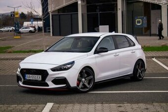 Hyundai i30 i30N 2.0 T-GDi N Performance / Bielé