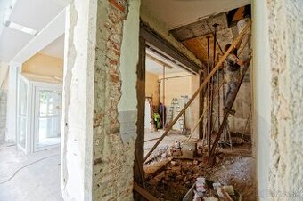 Realizácia búracích a stavebných prác