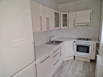 Na predaj 2 izbový byt po rekonštrukcii Prievidza