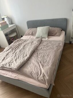Postel IKEA s matracom a roštami