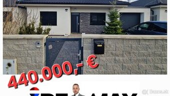 4 - izbová novostavba - bungalov s garážou na pozemku 422 m2
