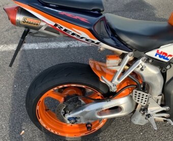 REPSOL Honda CBR 1000 rr, model SC57 , rv. 2005 126kw