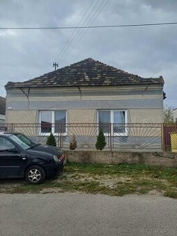 Rodinný dom na pozemku 9,5á v tichej časti obce Padáň