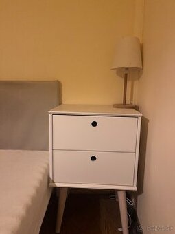 Nočný stolík