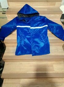 Zateplený kabát vesta opasok  čižmy