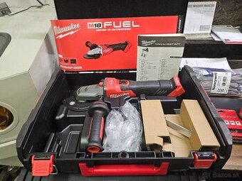 Plochá flexa Milwaukee, baterka Forge 8Ah