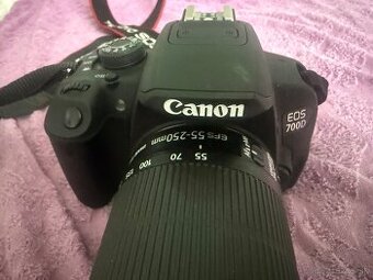 Canon 700 D