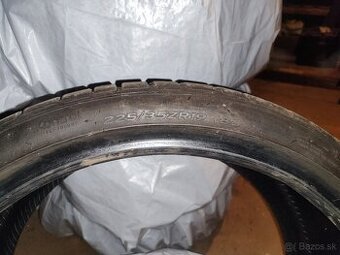 225/35 ZR19 88Y Hankook