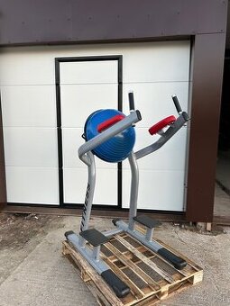 Posilňovacia lavica na brucho