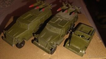 Staré vojenské autíčka SSSR