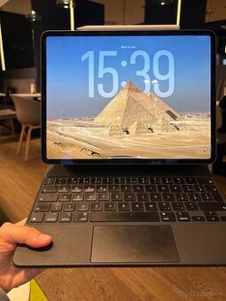 iPad Pro (12.9-inch) – 256 GB, Magic Keyboard, Apple Pencil