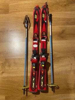 Lyže Elan + palice neviem ešte niečo zo socializmu