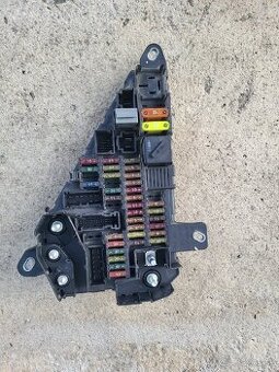 Poistková skrinka BMW E60